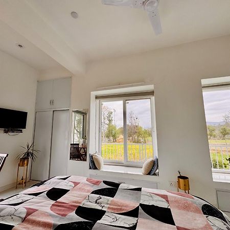 Mayur Home Stay, Morni Hills Zewnętrze zdjęcie